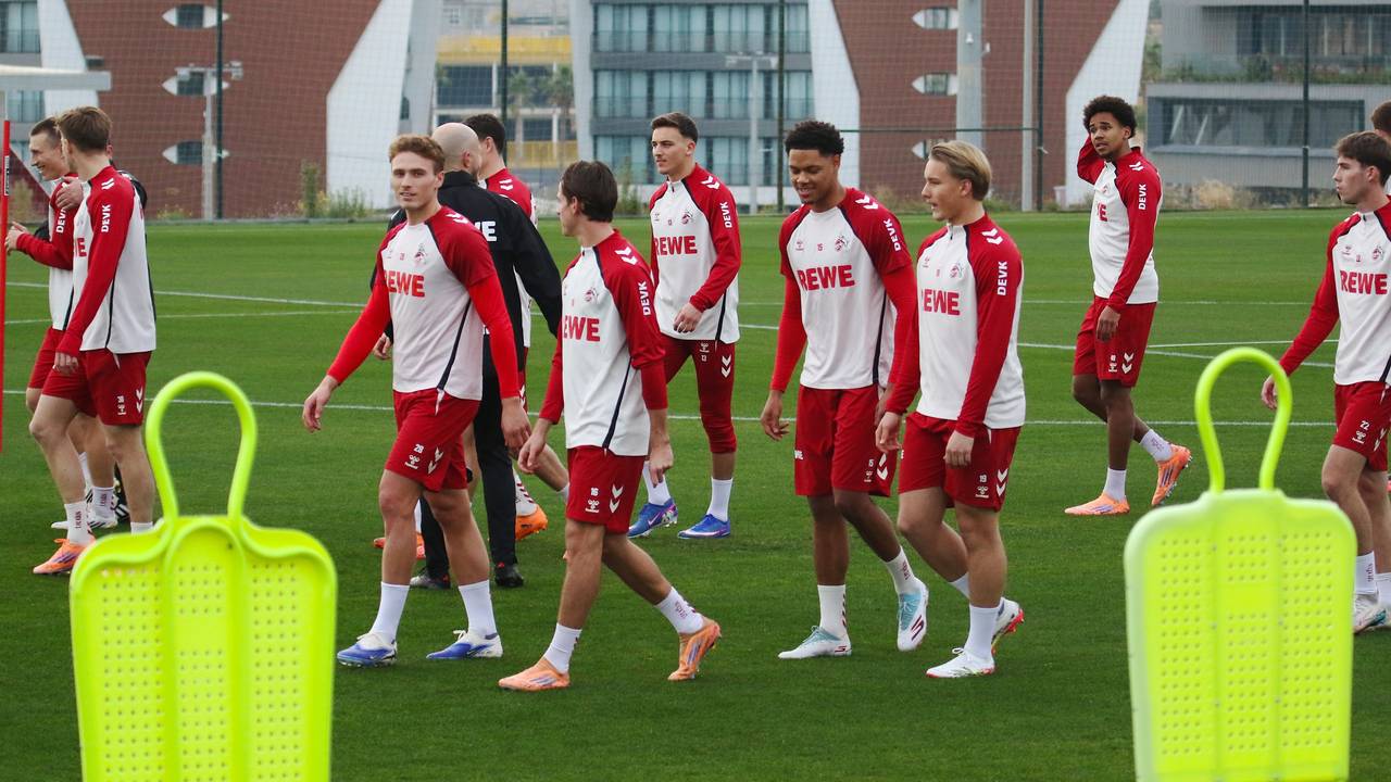 Die Profis des 1. FC Köln bei einer Einheit im Trainingslager in Spanien.