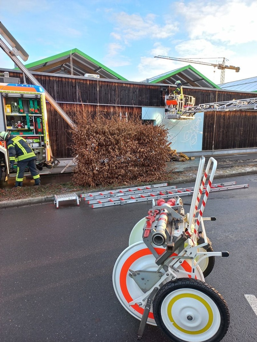 Feuerwehreinsatz bei Bränden und Brandmeldungen in Bonn.