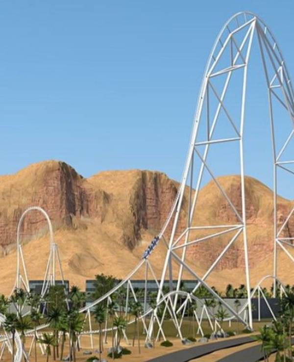 Die schnellste Achterbahn der Welt, „Falcons Flight“, in Saudi-Arabien.