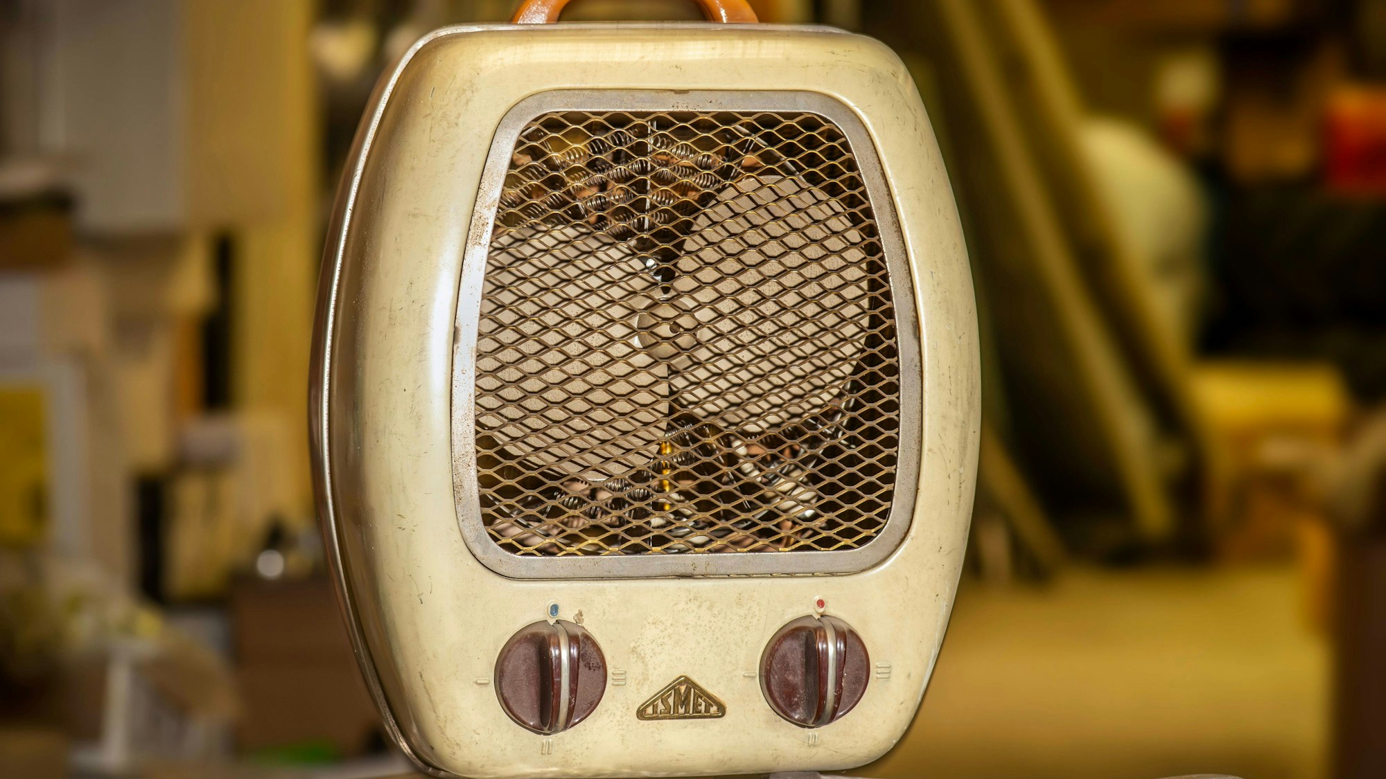 Mobiles Heizgerät mit Heizspiralen und Bedienelementen