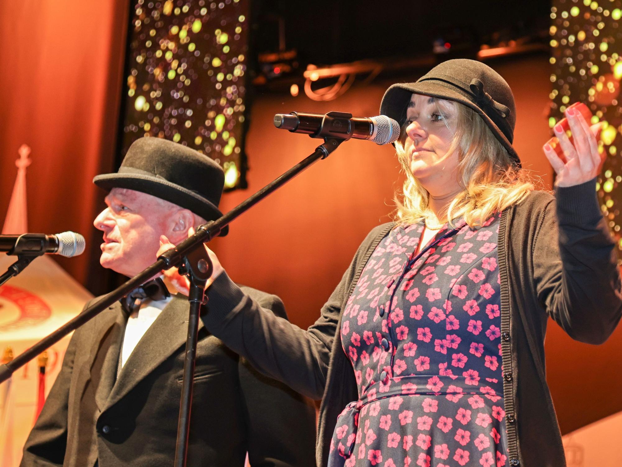 Michael Hehn und Nici Kempermann spielen die „Ostermann-Story“.