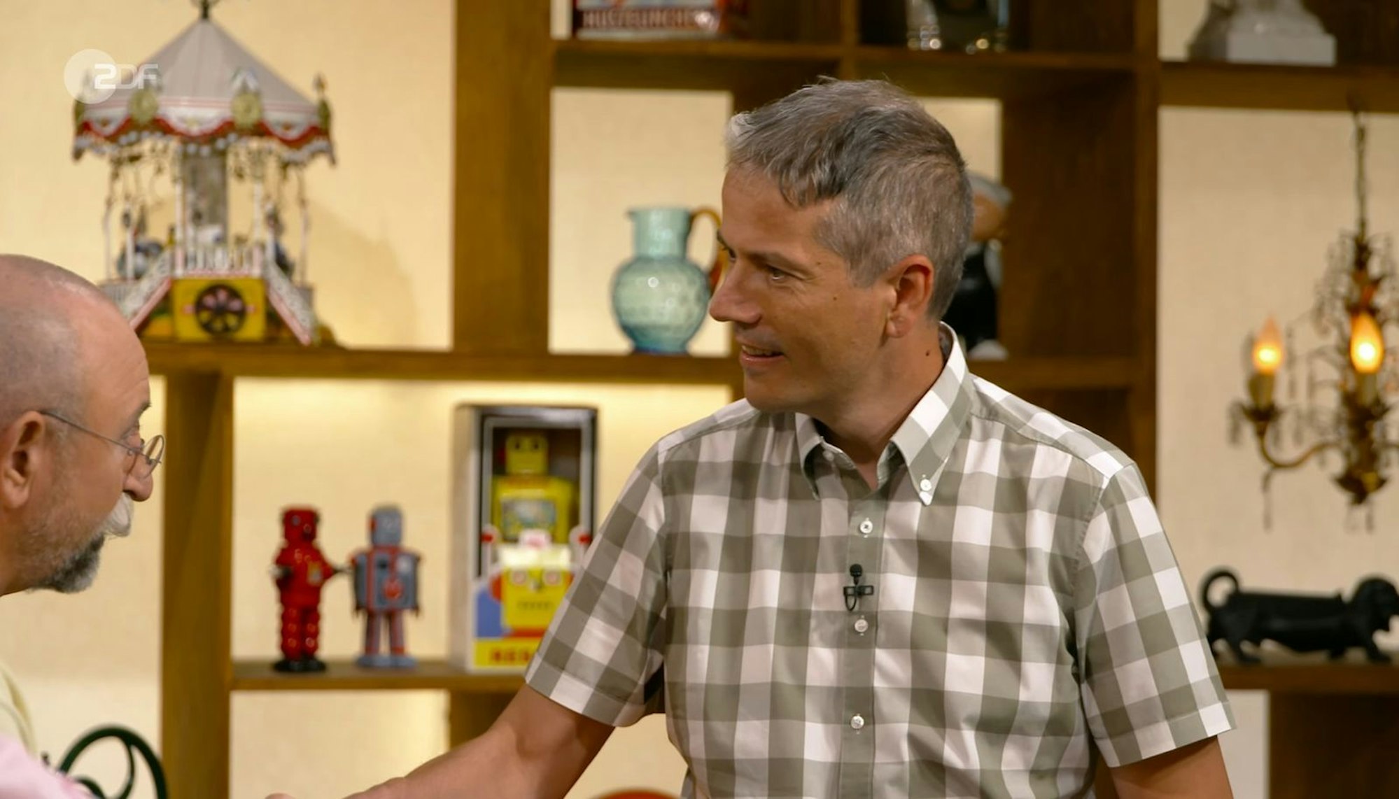 Verkäufer Matthias hatte etwas ganz Besonderes dabei. (Bild: ZDF)
