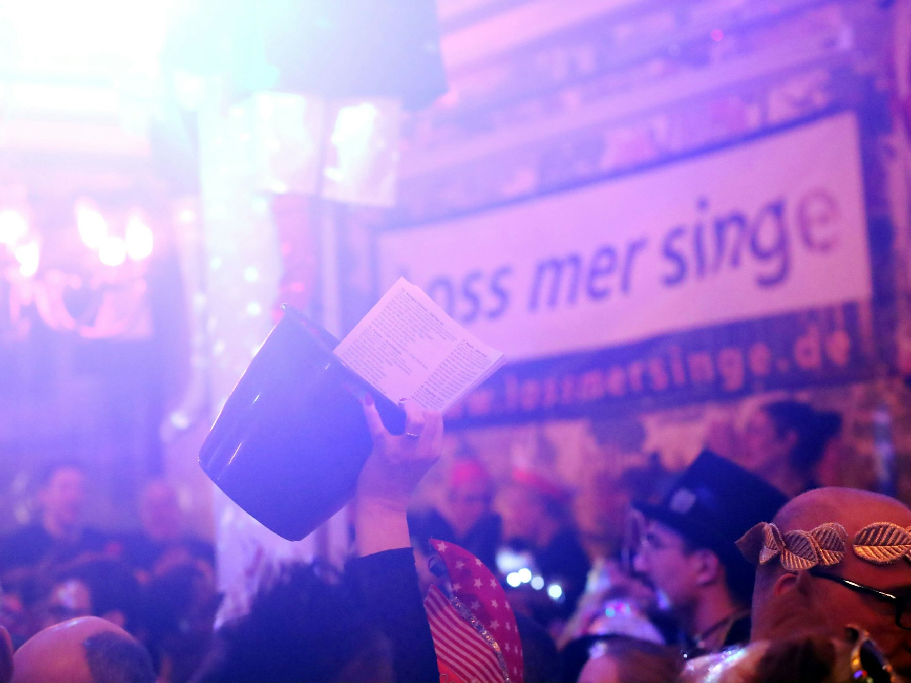 Auftakt der „Loss mer singe“-Kneipentour im Lapidarium am Eigelstein.