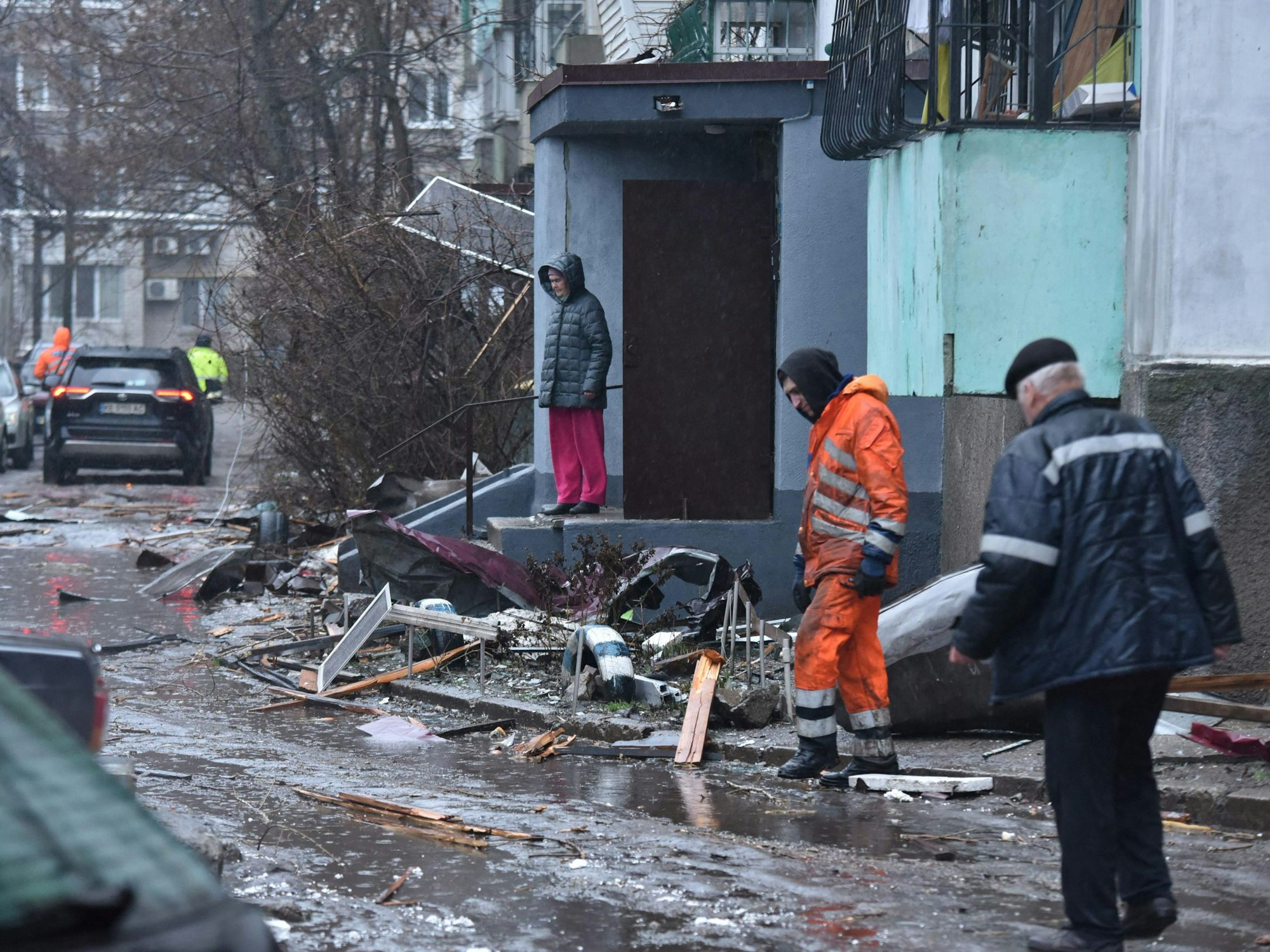 Schäden an einem Haus in der ukrainischen Stadt Dnipro.