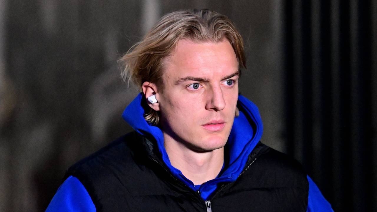 Sebastian Bornauw kommt zum Spiel.
