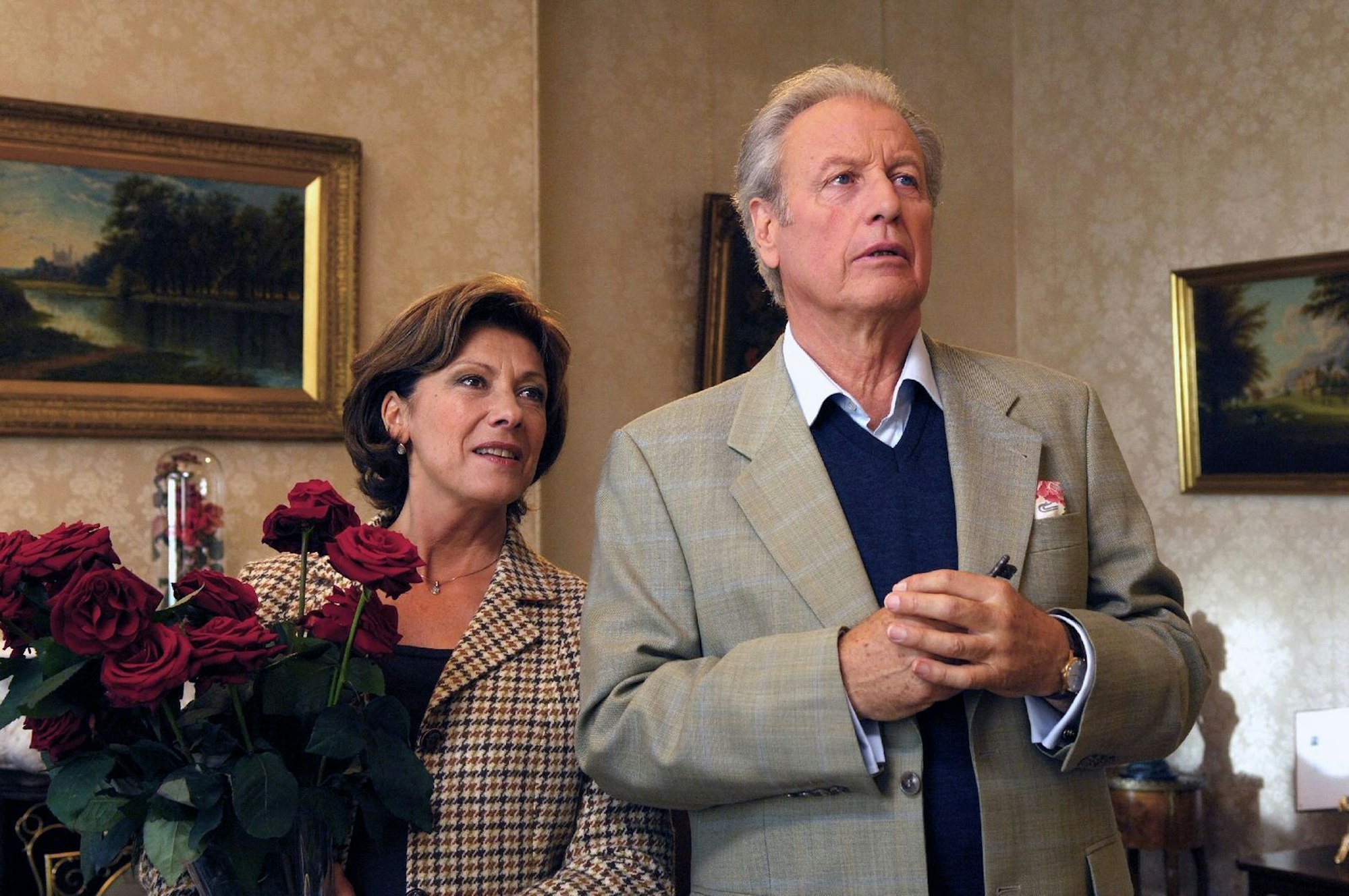 In der Rosamunde-Pilcher-Verfilmung „Pfeile der Liebe“ war Gerhart Lippert 2008 an der Seite von Olivia Silhavy zu sehen. (Bild: ZDF / Jon Ailes)