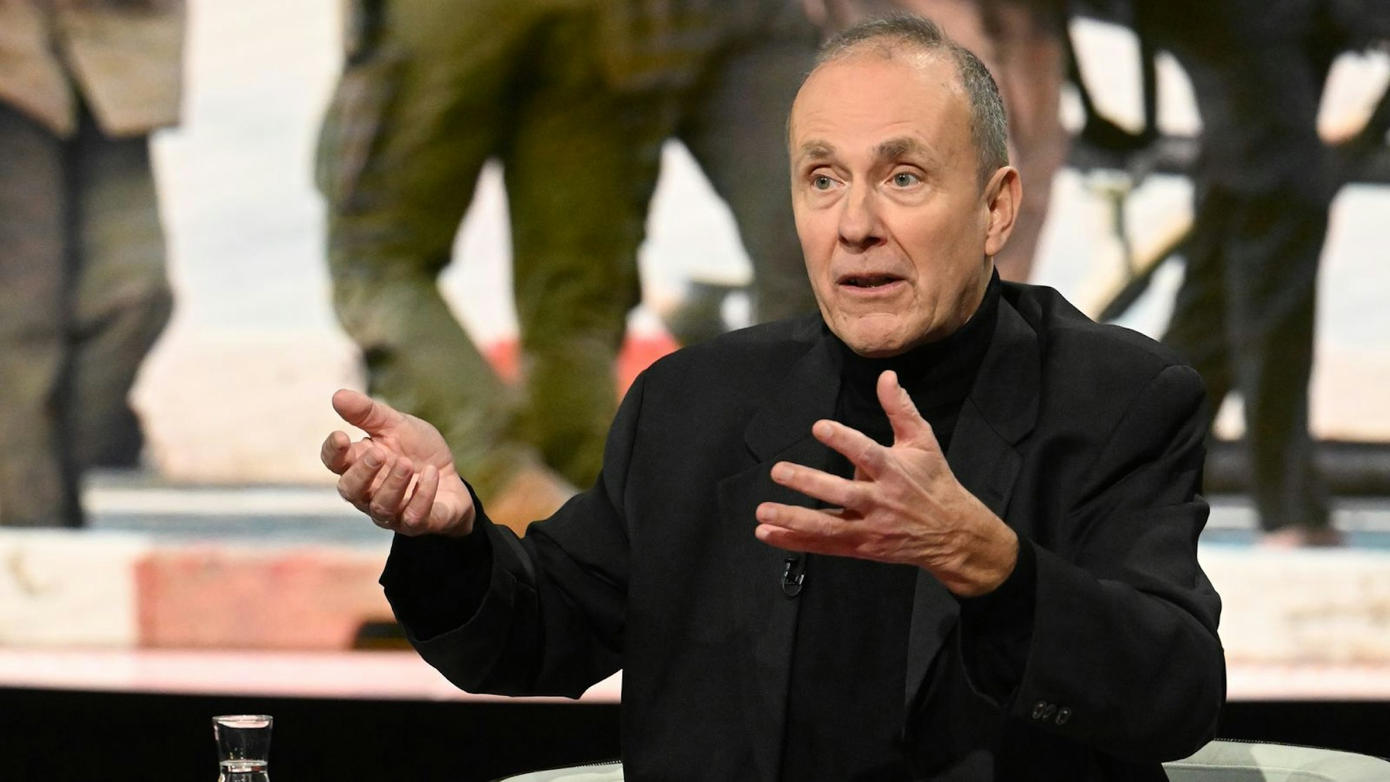 China-Experte Adrian Geiges warnte vor einem Social-Media-Verbot und zog Parallelen zu China. (Bild: Cornelia Lehmann, ZDF)