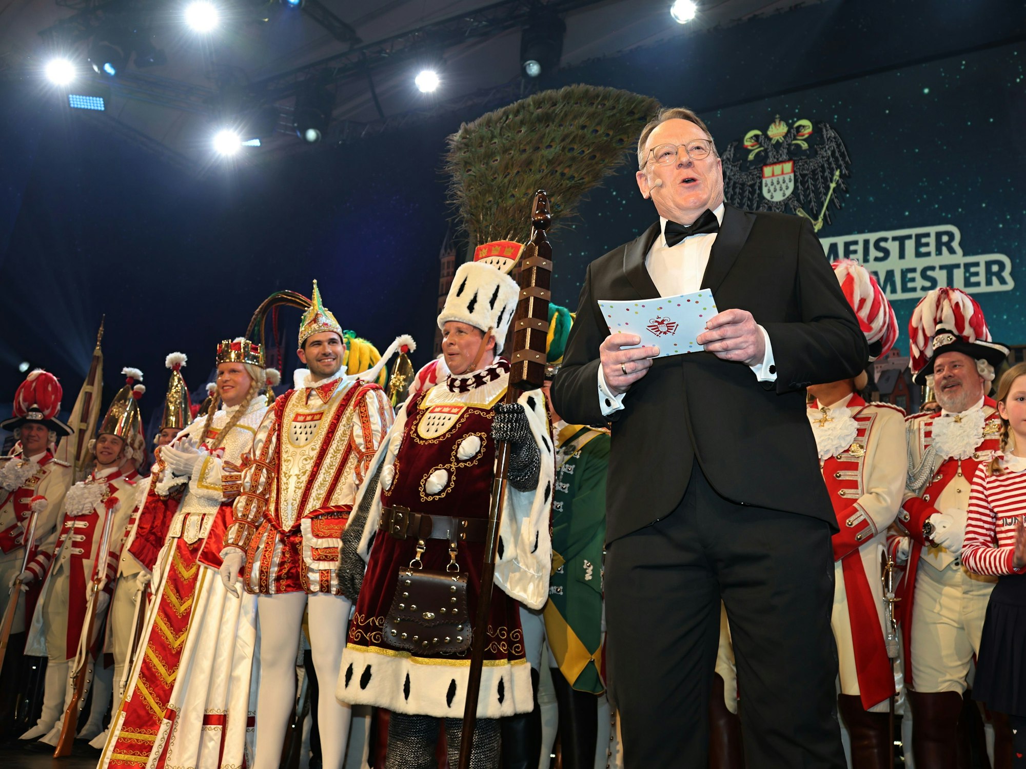 Torsten Burmester bei der Proklamation des Dreigestirns.