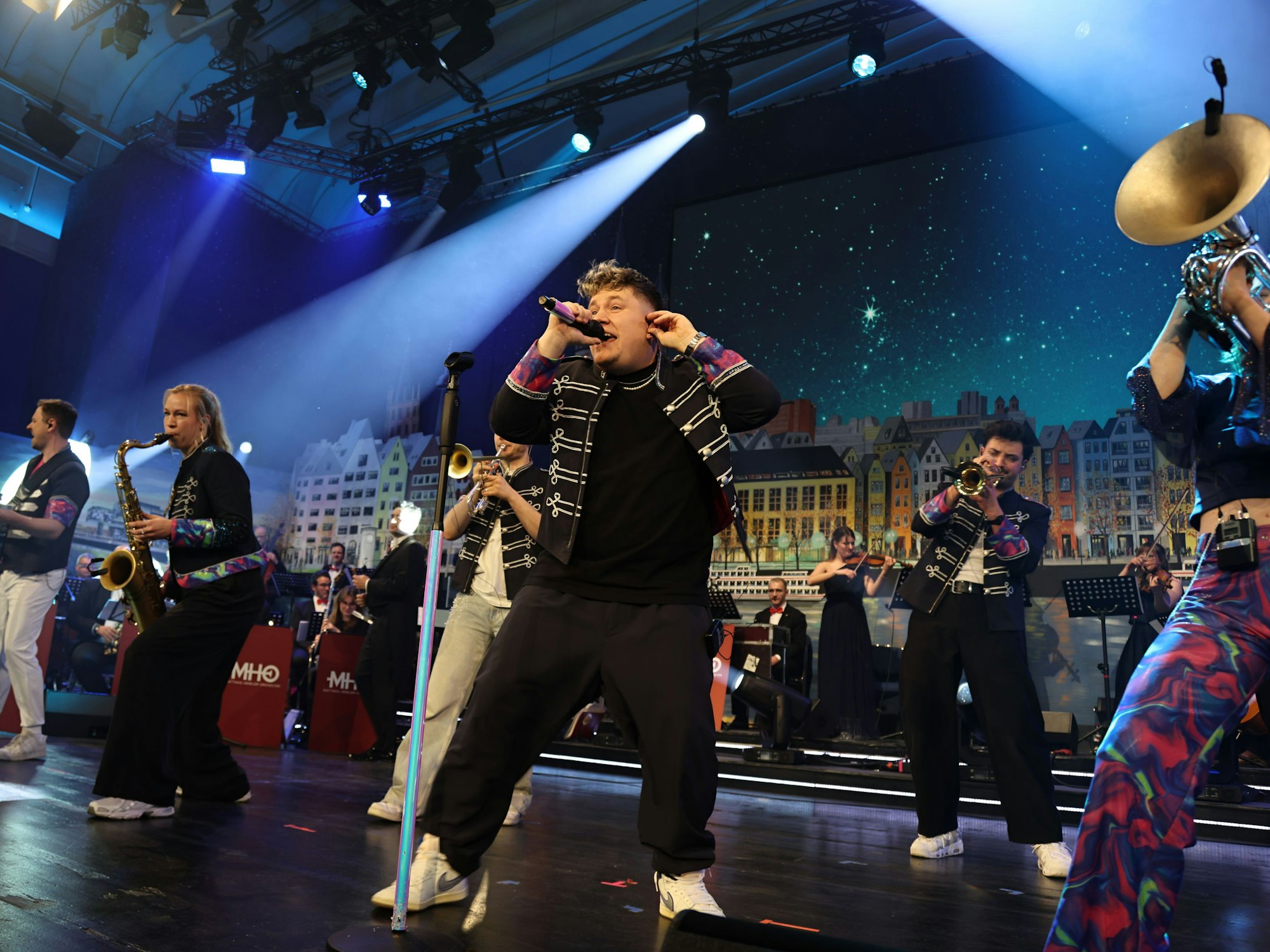 Druckluft beim Auftritt im Gürzenich.