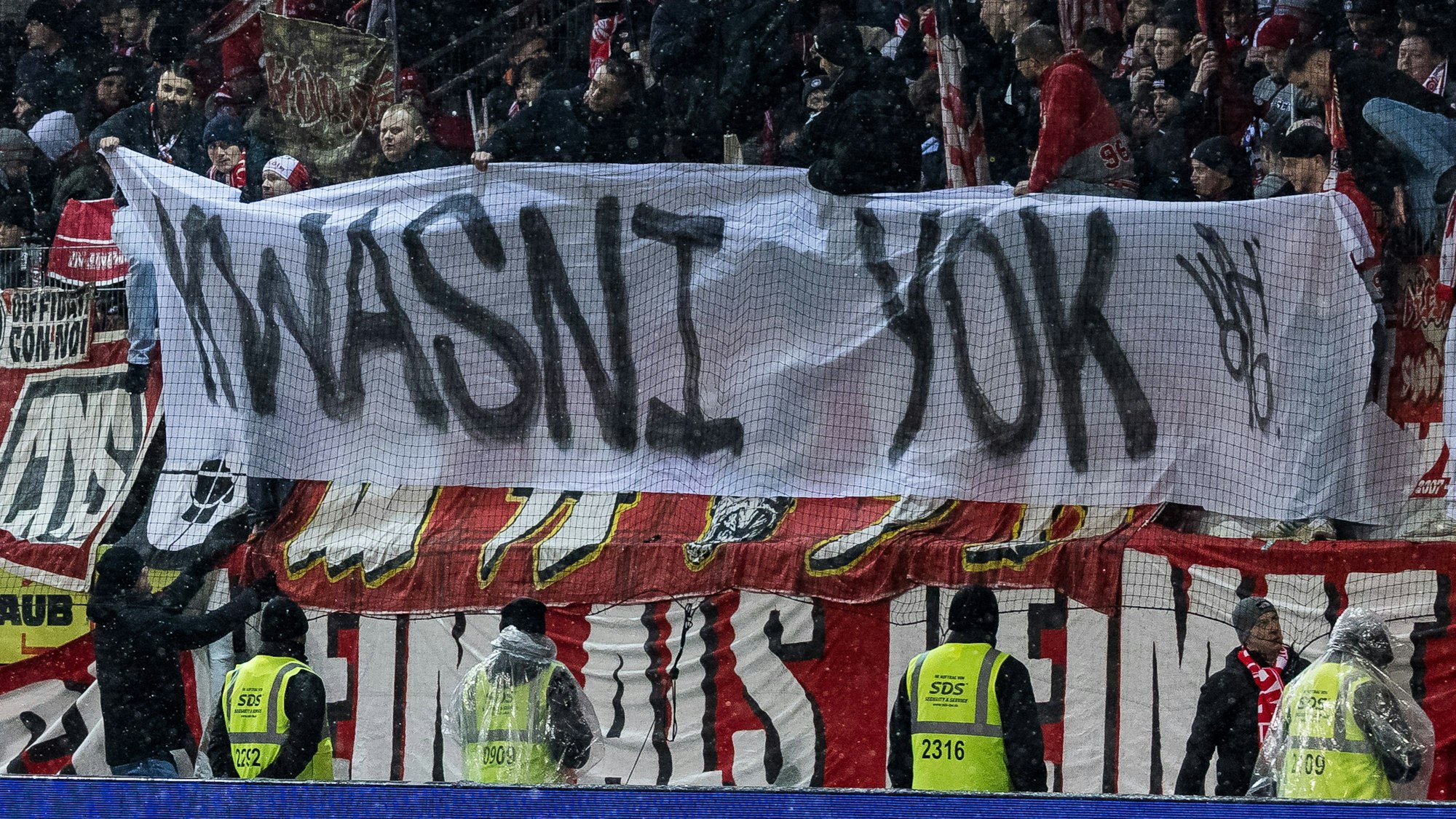 Fan-Banner gegen Lukas Kwasniok in Heidenheim.