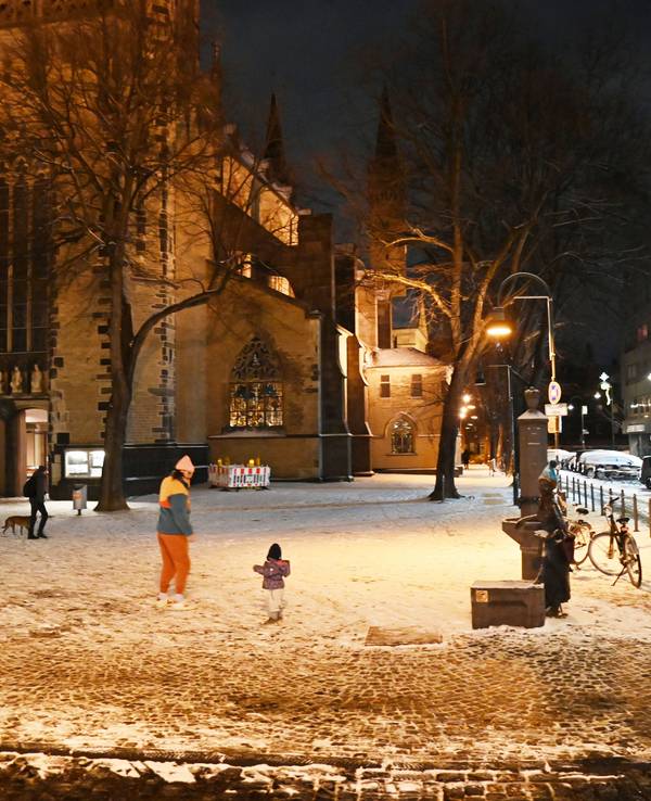 Schnee in Köln in der Severinstraße. Foto vom 7. Januar 2026.