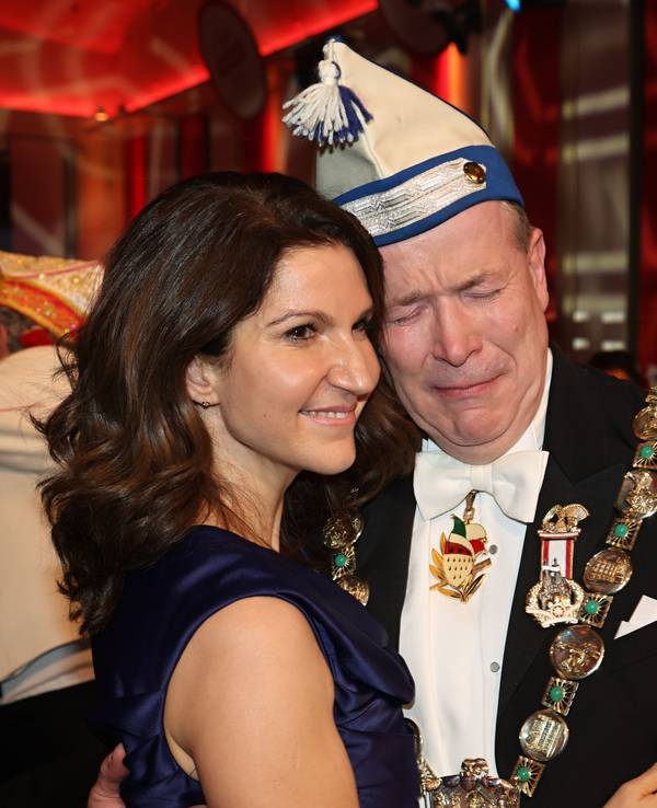 Christoph Kuckelkorn mit seiner Frau Katia bei der Proklamation.