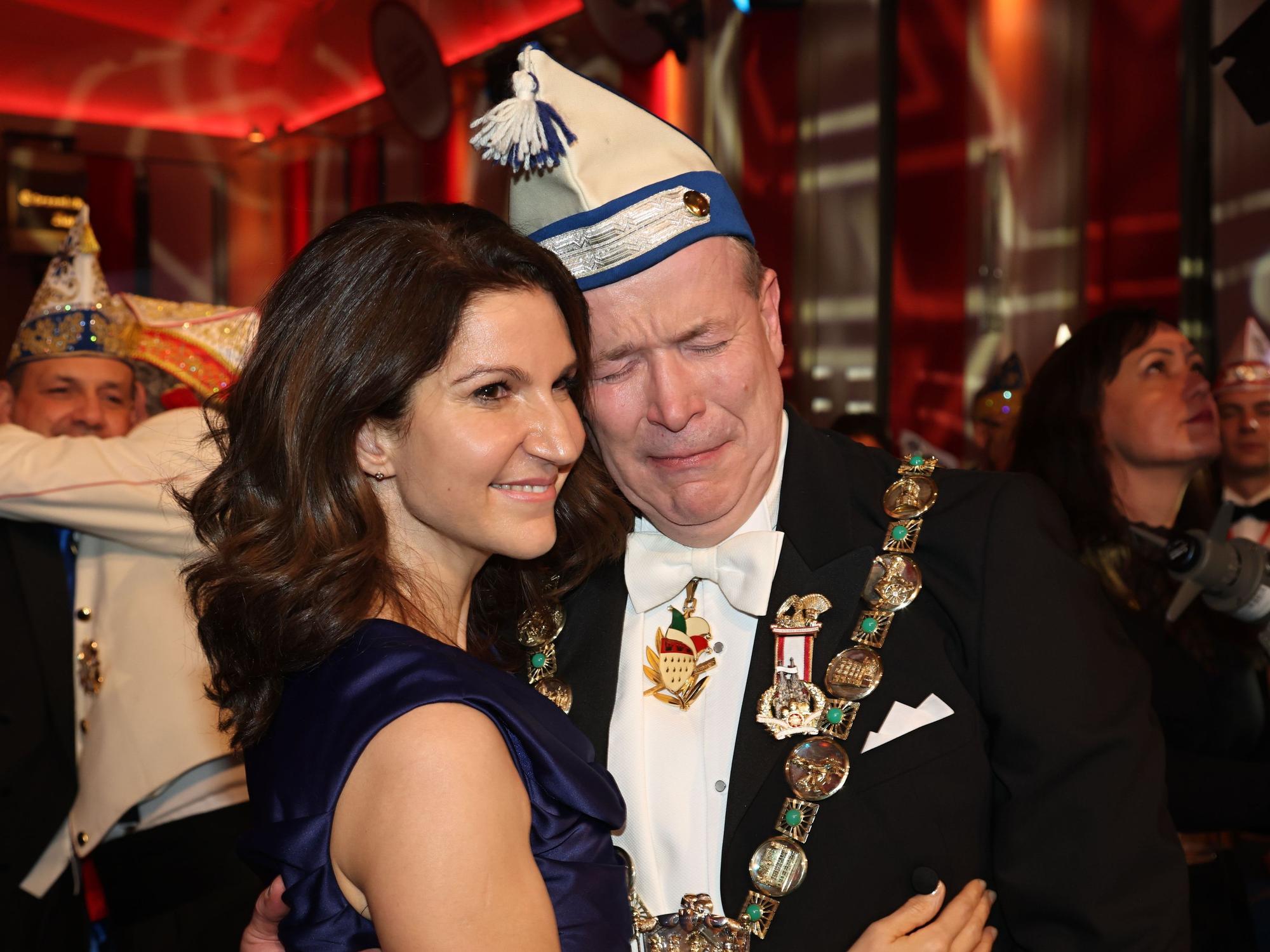Christoph Kuckelkorn mit seiner Frau Katia bei der Proklamation.