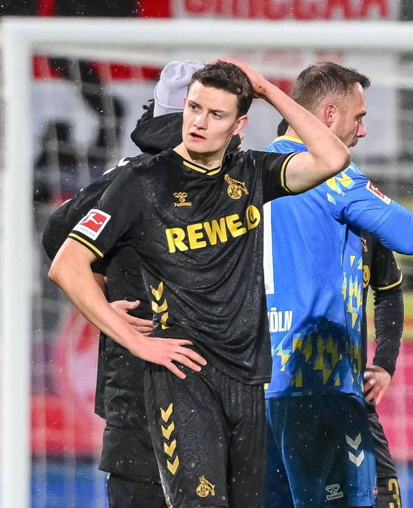 Eric Martel hadert nach dem Spiel des 1. FC Köln.
