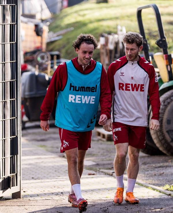 Luca Waldschmidt und Florian Kainz kommen zum Training.