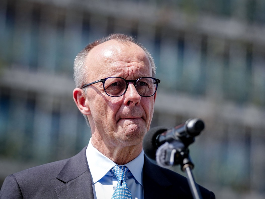 Bundeskanzler Friedrich Merz (CDU, hier am 13. Januar in Indien) ) rechnet angesichts der Massenproteste im Iran mit einem baldigen Ende der dortigen Staatsführung.