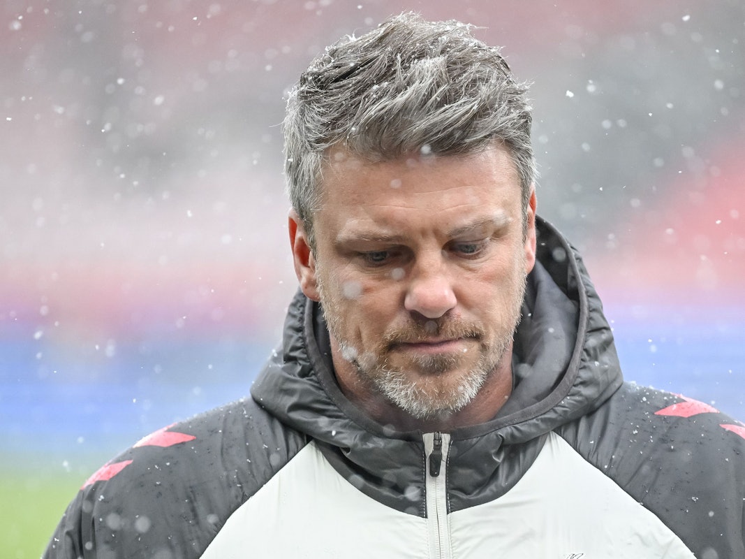 Lukas Kwasniok im Schneetreiben.