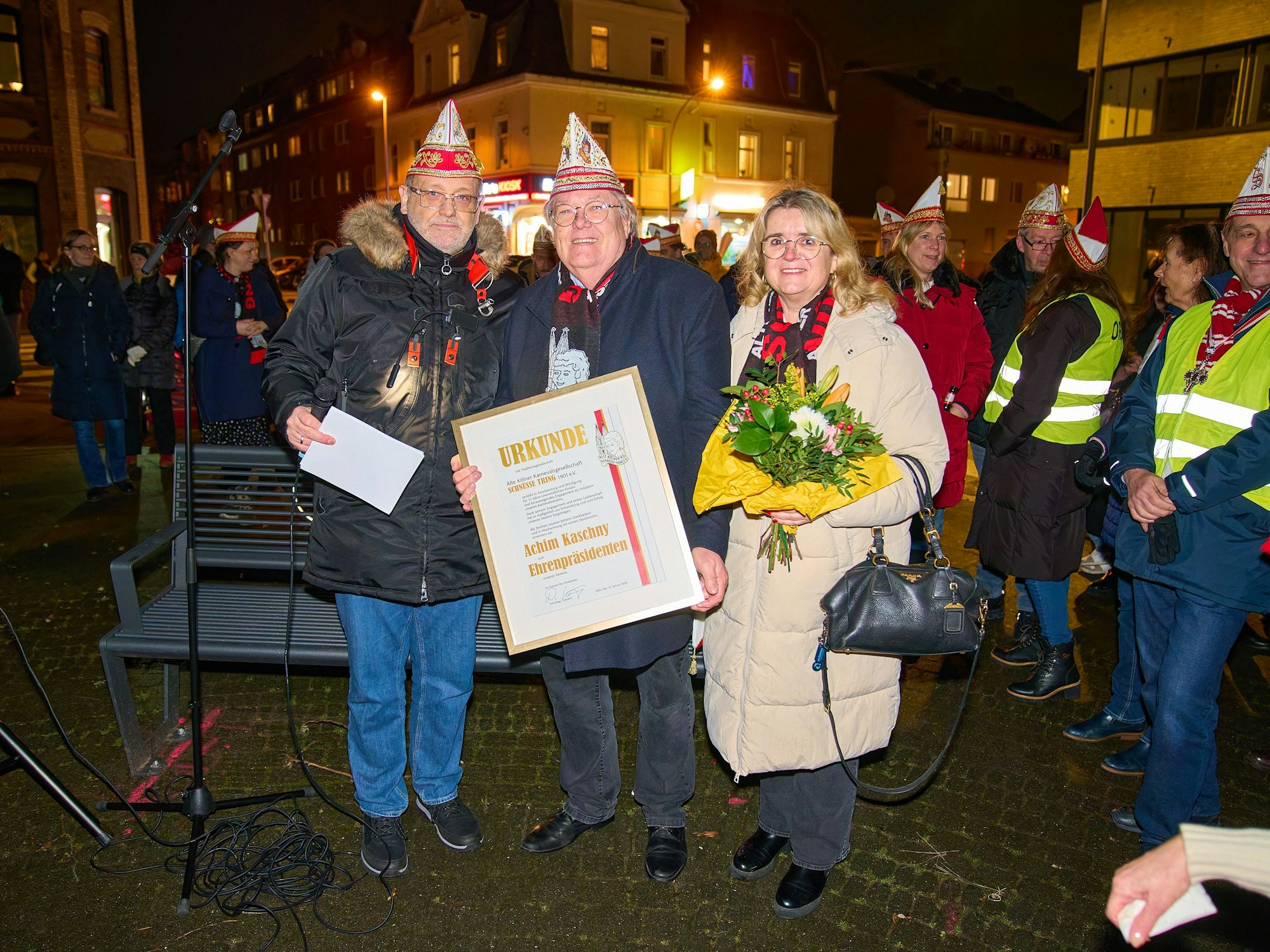 Karnevalistischer Zapfenstreich für Achim Kaschny.