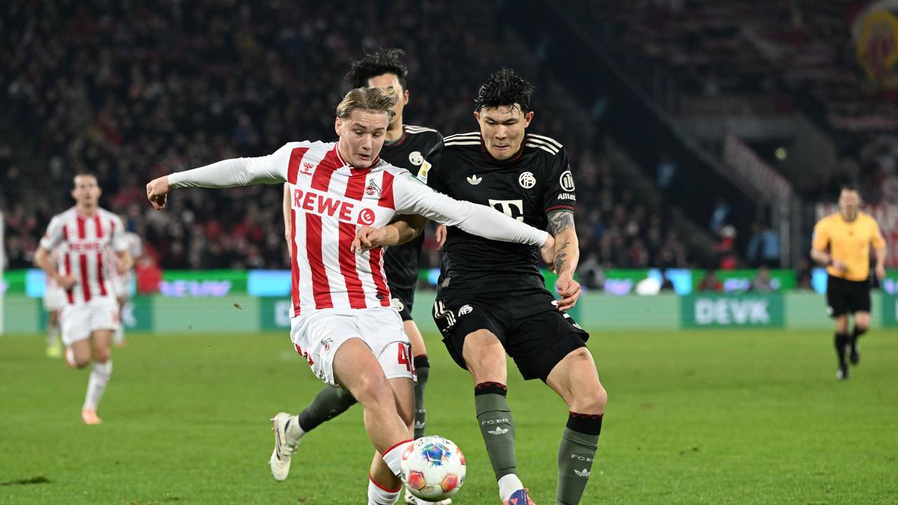 Fynn Schenten im Zweikampf mit Min-jae Kim.
