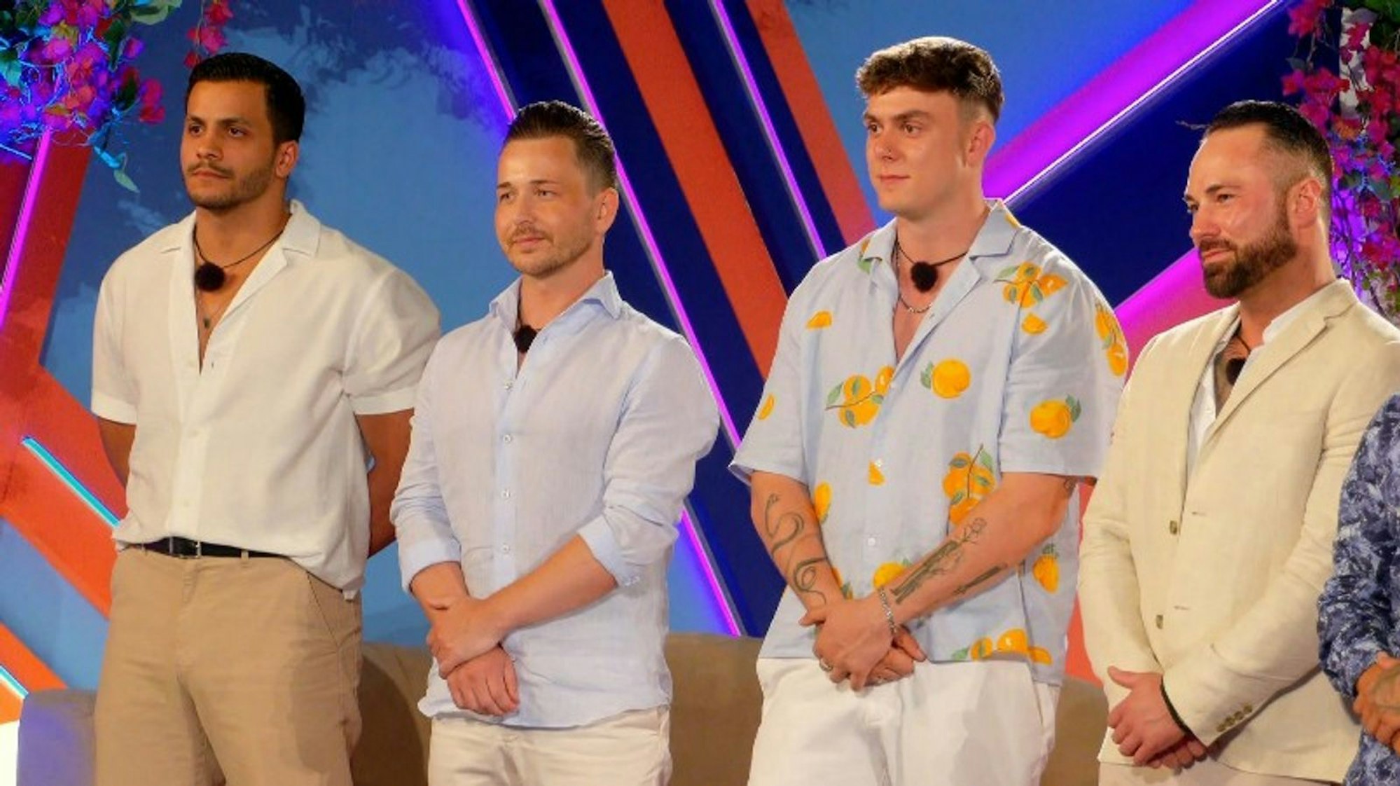 Vier neue Männer in der Villa - darauf haben die Alteingesessenen gar keine Lust. (Bild: RTL)