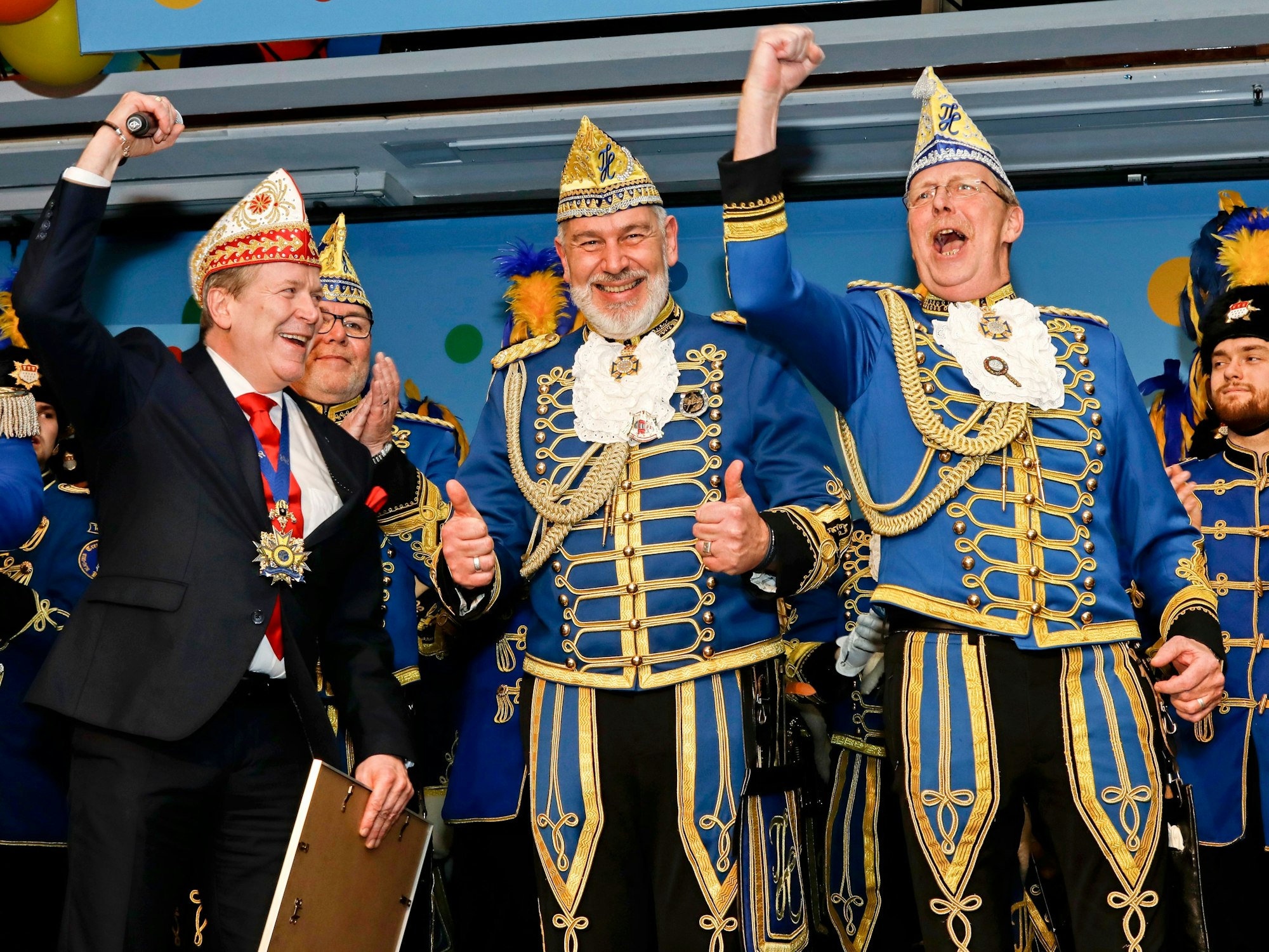 Der Treue Husar auf der Bühne im Pullman-Hotel.