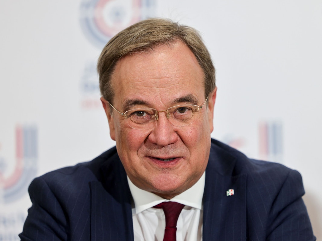 Armin Laschet (CDU), früherer Ministerpräsident des Landes Nordrhein-Westfalen, schaut in die Kamera