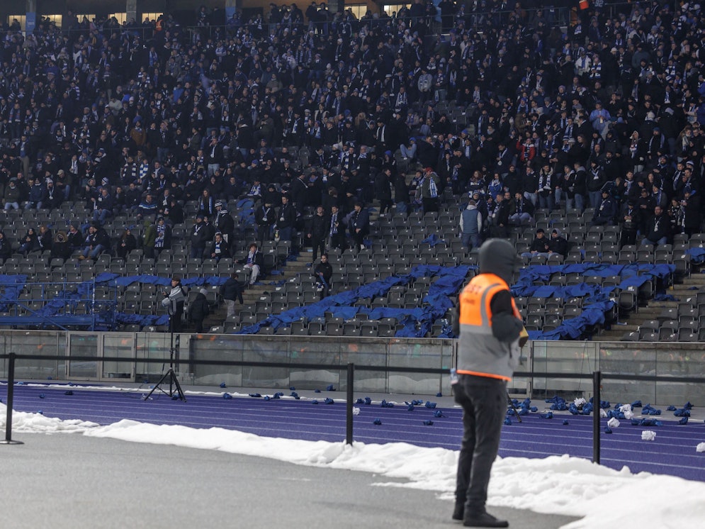 Leere Ränge im unteren Bereich der Tribüne bei Hertha BSC