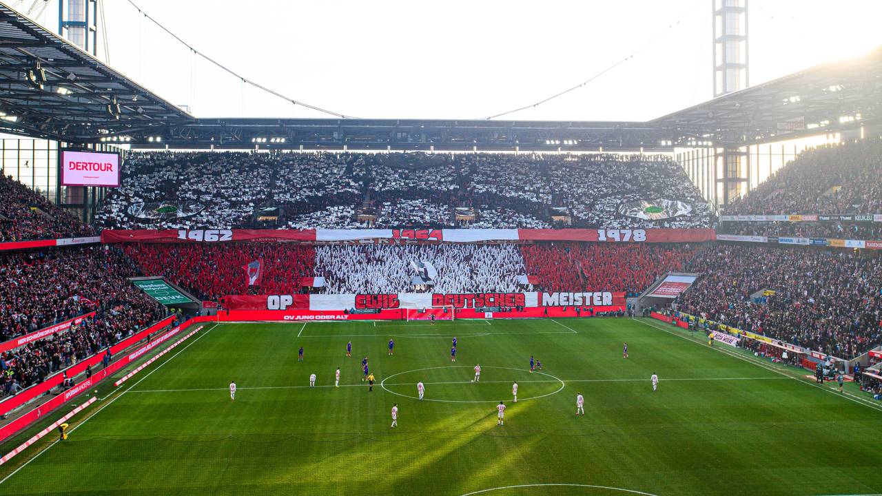 Die Fans des 1. FC Köln präsentierten beim Spiel gegen Mainz am 17. Januar 2026 eine gigantische Choreografie.