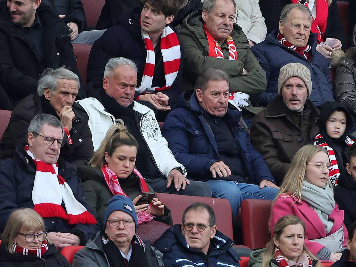 FC-Promis und Ex-Präsidenten auf der Tribüne beim Heimspiel gegen Mainz 05.