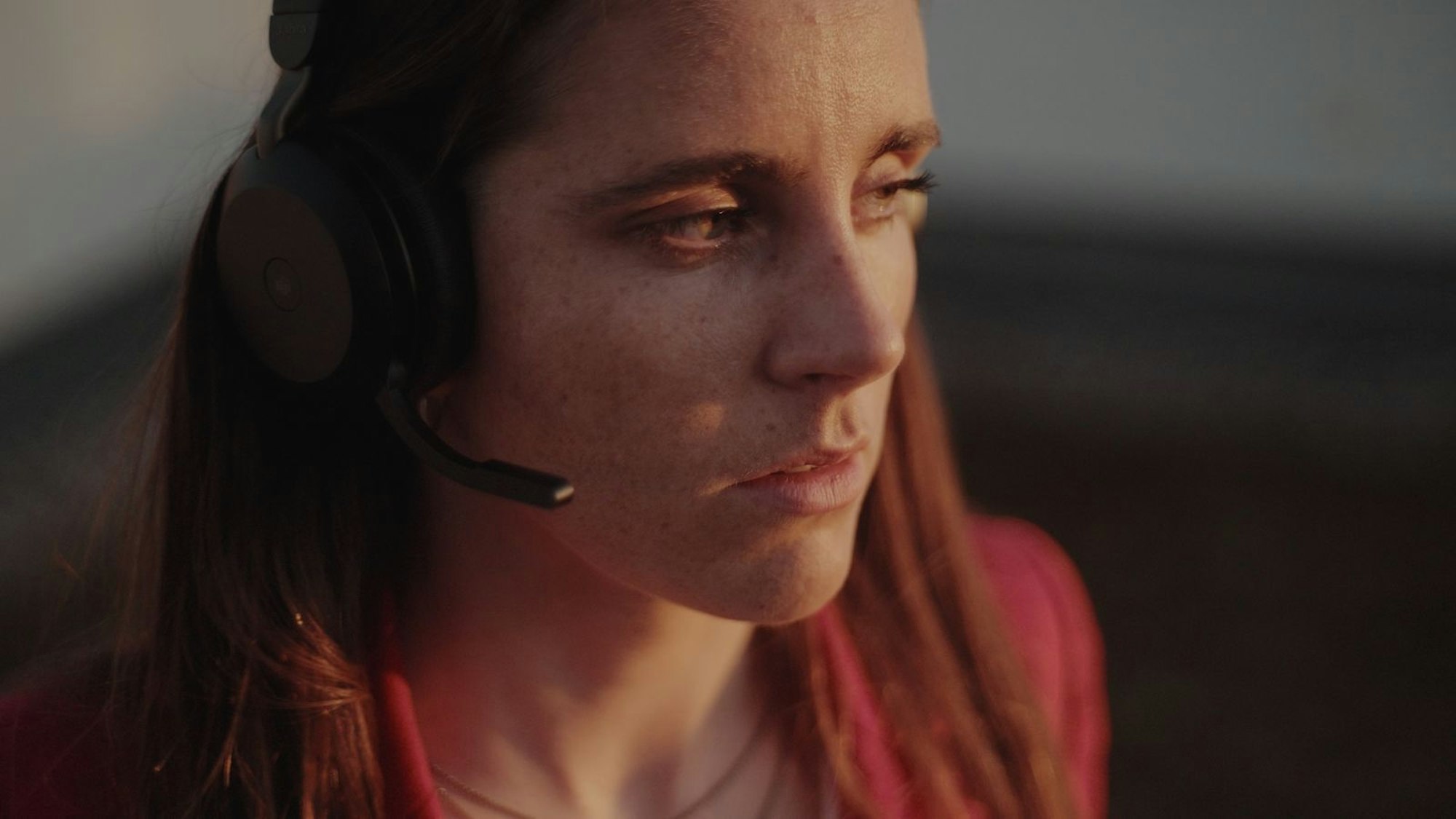 Victoria hat ihren Job gekündigt, um frei zu sein. Glücklich wird sie aber auch damit nicht. (Bild: ZDF/Jakob Stark)