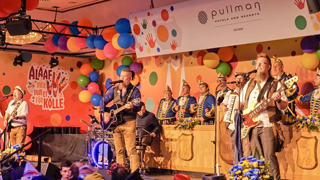 Die Rumtreiber beim Auftritt im Pullman.