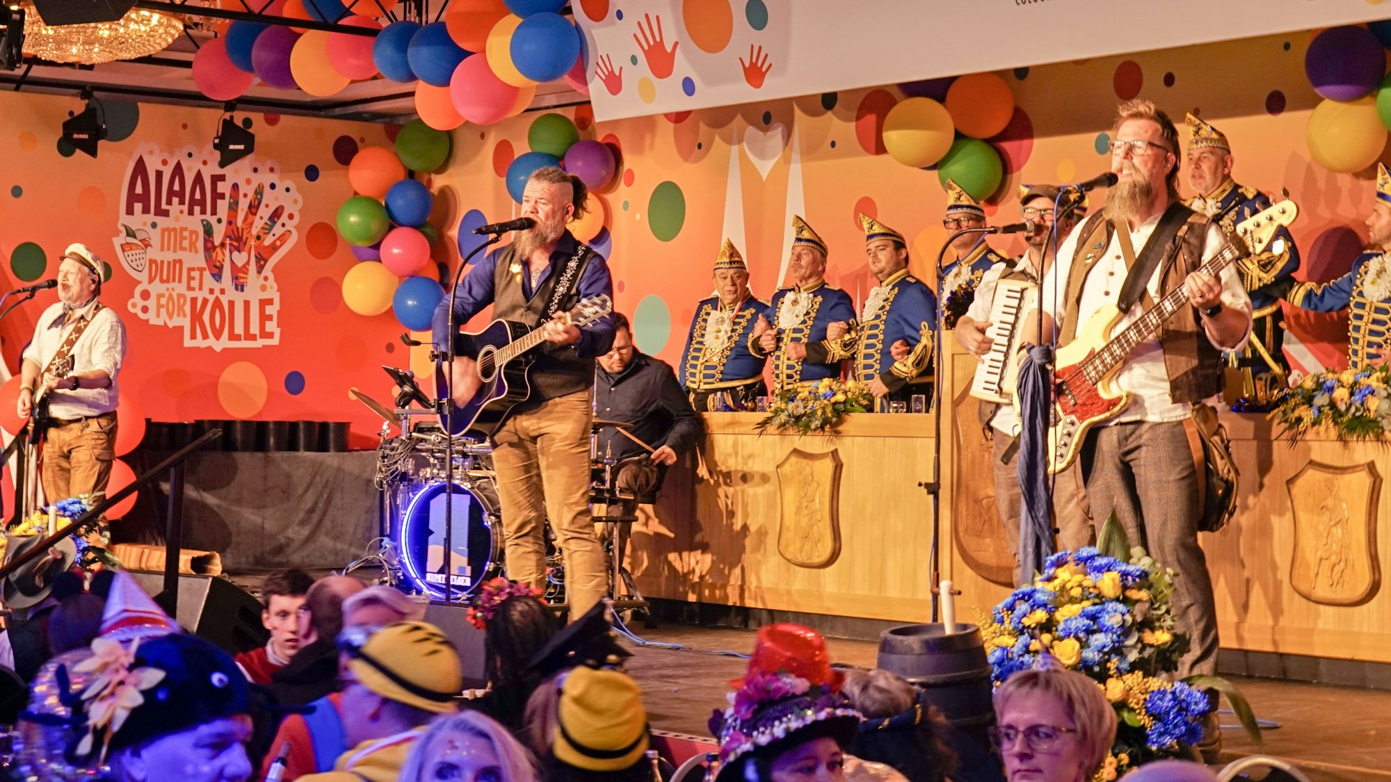 Die Rumtreiber beim Auftritt im Pullman.