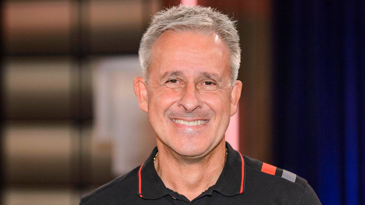 Pierre Littbarski bei der Aufzeichnung zur WDR-Talkshow „Kölner Treff“