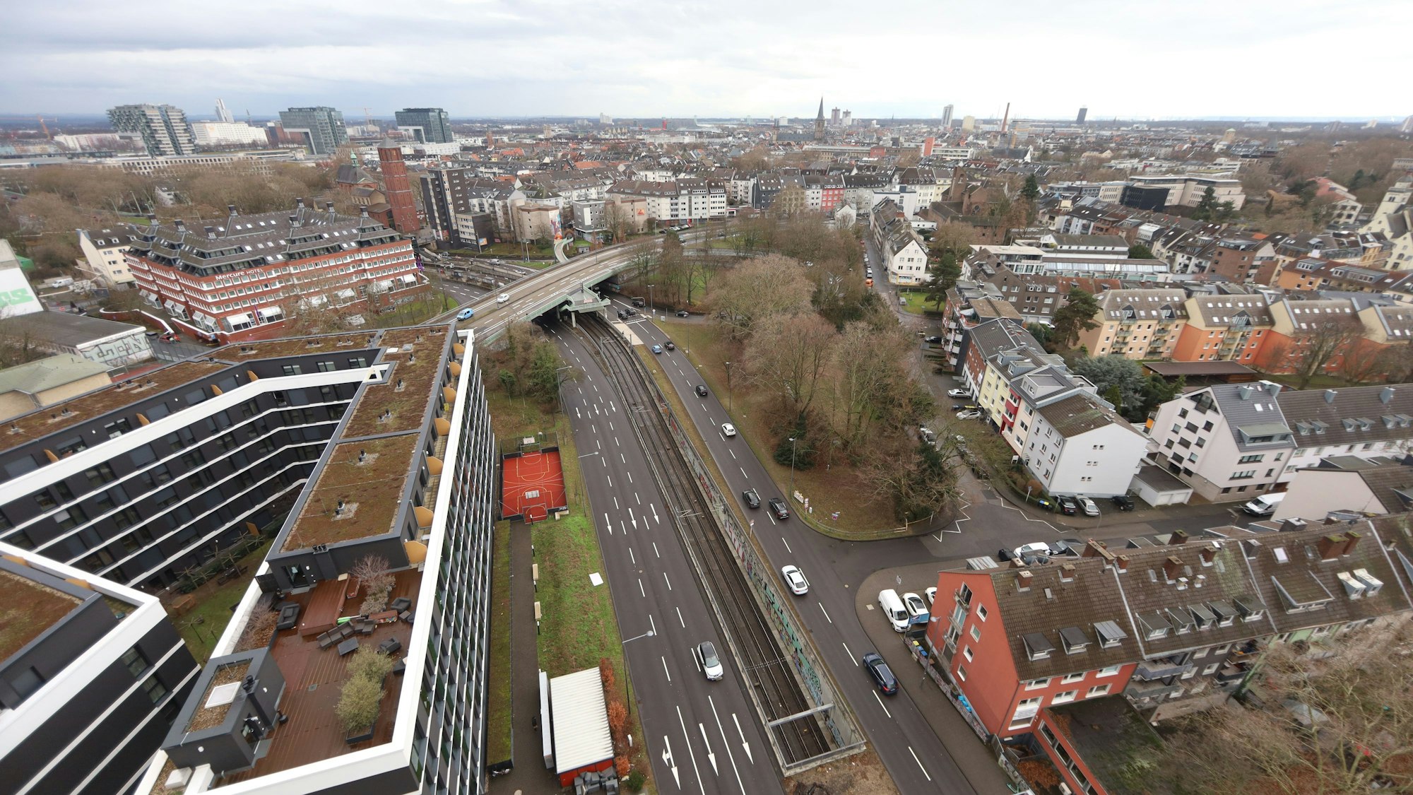 Das erste Kölner Suchthilfezentrum (SHZ) soll auf einer Fläche am Perlengraben/Wilhelm-Hoßdorf-Straße entstehen.