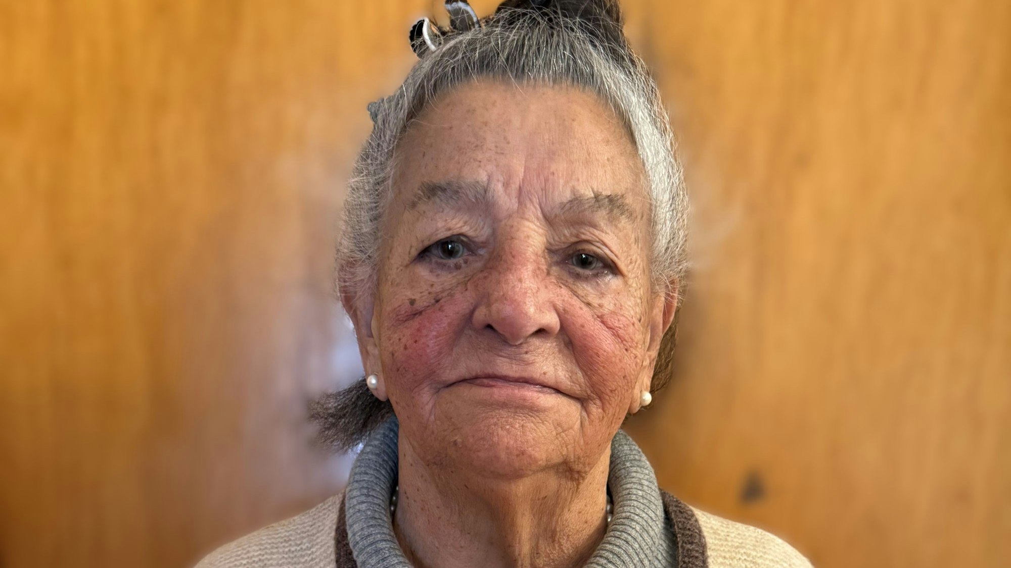 Agnes Bamberger berichtet über ihre fünfjährige Odyssee durch Ghettos und KZs.