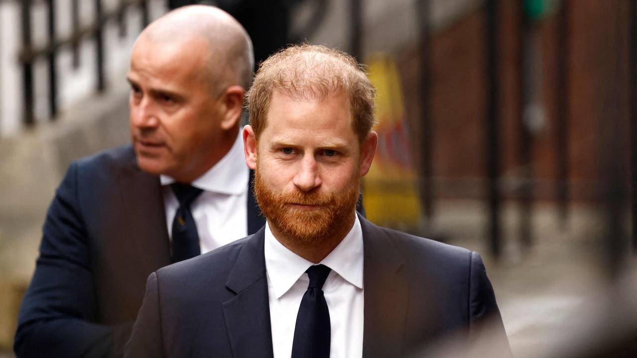 Prinz Harry (41) kommt am Mittwochmittag am Londoner High Court an.