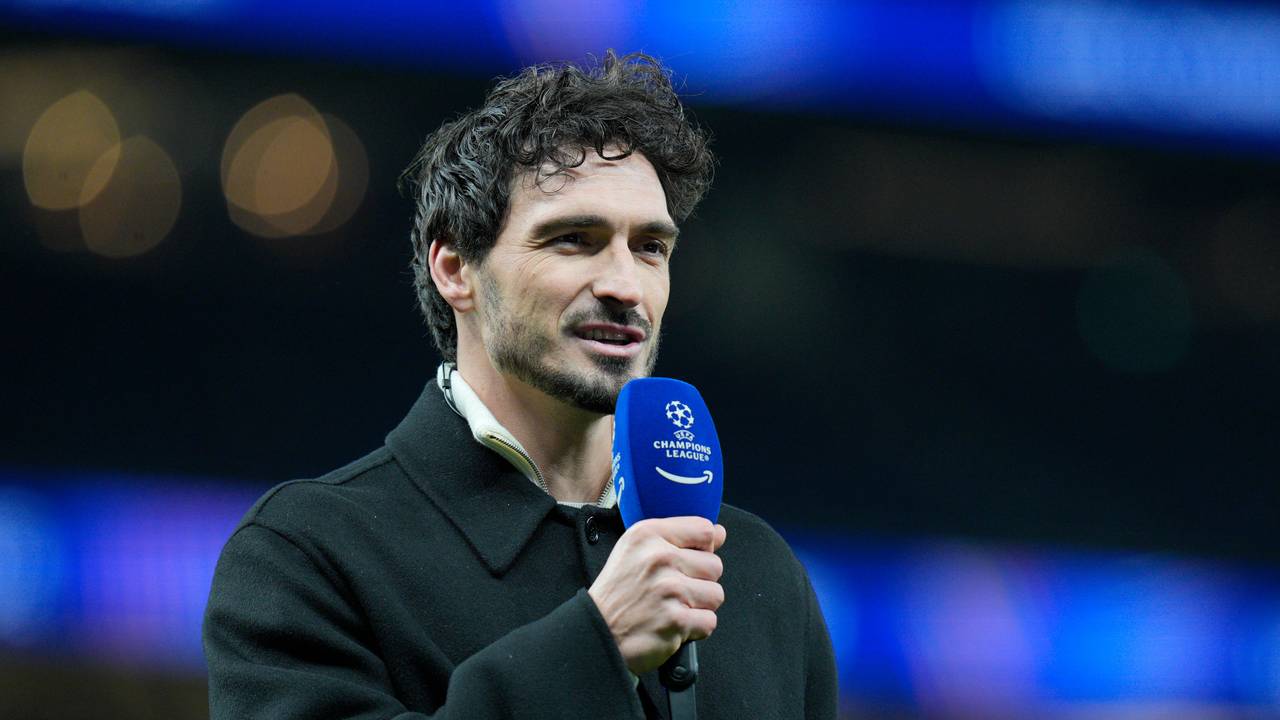 Der ehemalige Weltklasse-Fußballer Mats Hummels am Mikrofon für Amazon Prime.