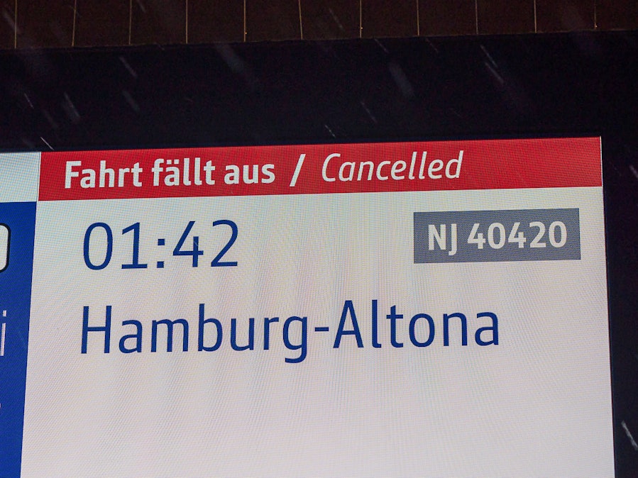 Bildschirmanzeige einer stornierten Fahrt