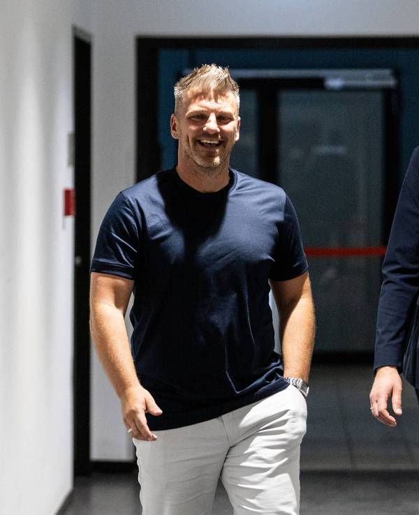 Trainer Lukas Kwasniok und der neue Sport-Geschäftstführer, Thomas Kessler (r.), wollen beim 1. FC Köln etwas aufbauen.