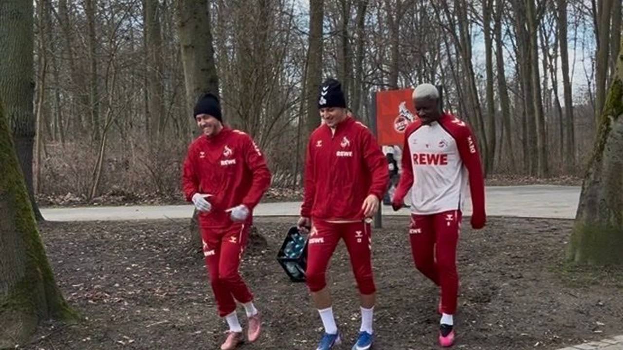 Luca Waldschmidt, Said El Mala und Ragnar Ache auf dem Weg zum FC-Training.