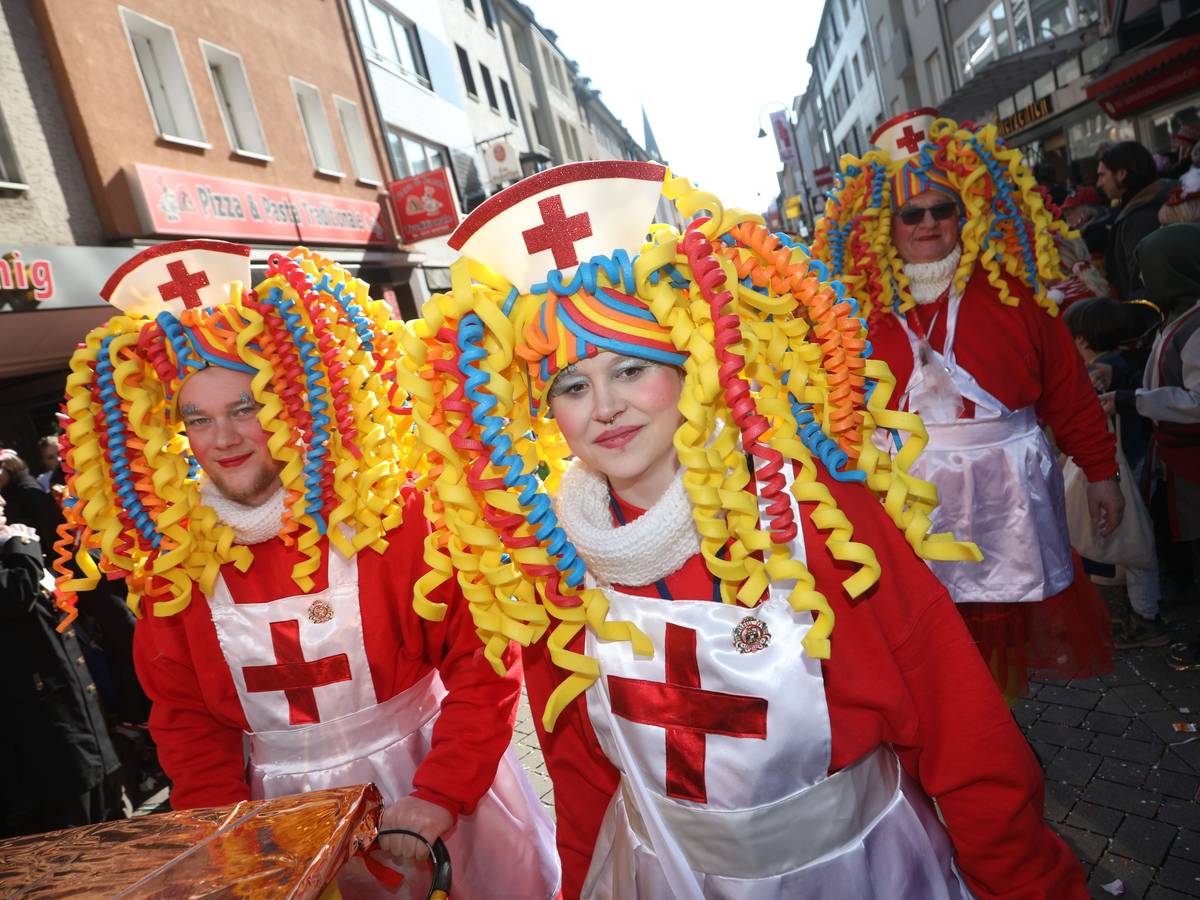 Die Schull- un Veedelszöch sind ein traditioneller Karnevalsumzug im Kölner Karneval.