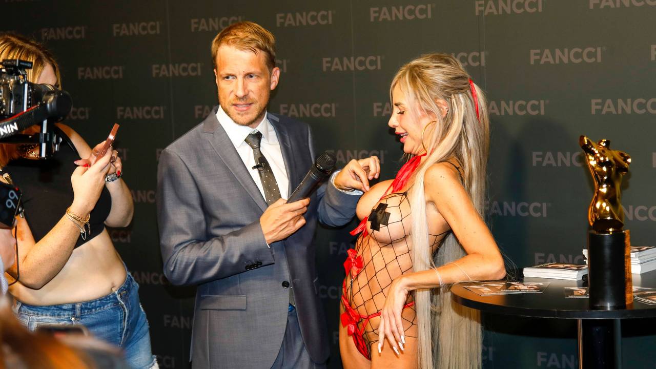Oliver Pocher bei der 28. Venus Erotik Messe in Berlin Berlin