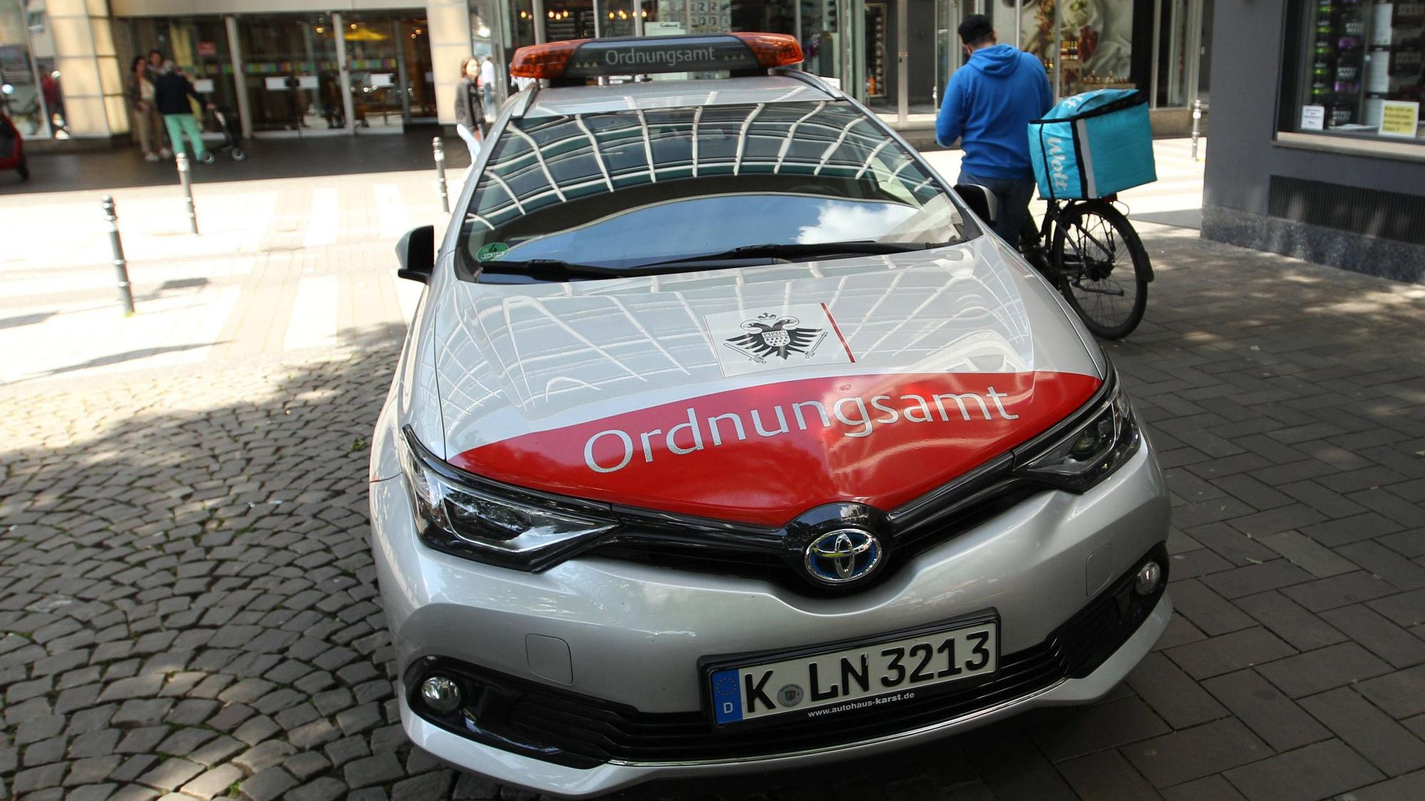 Ein Auto des Ordnungsamts in Köln (Symbolfoto)