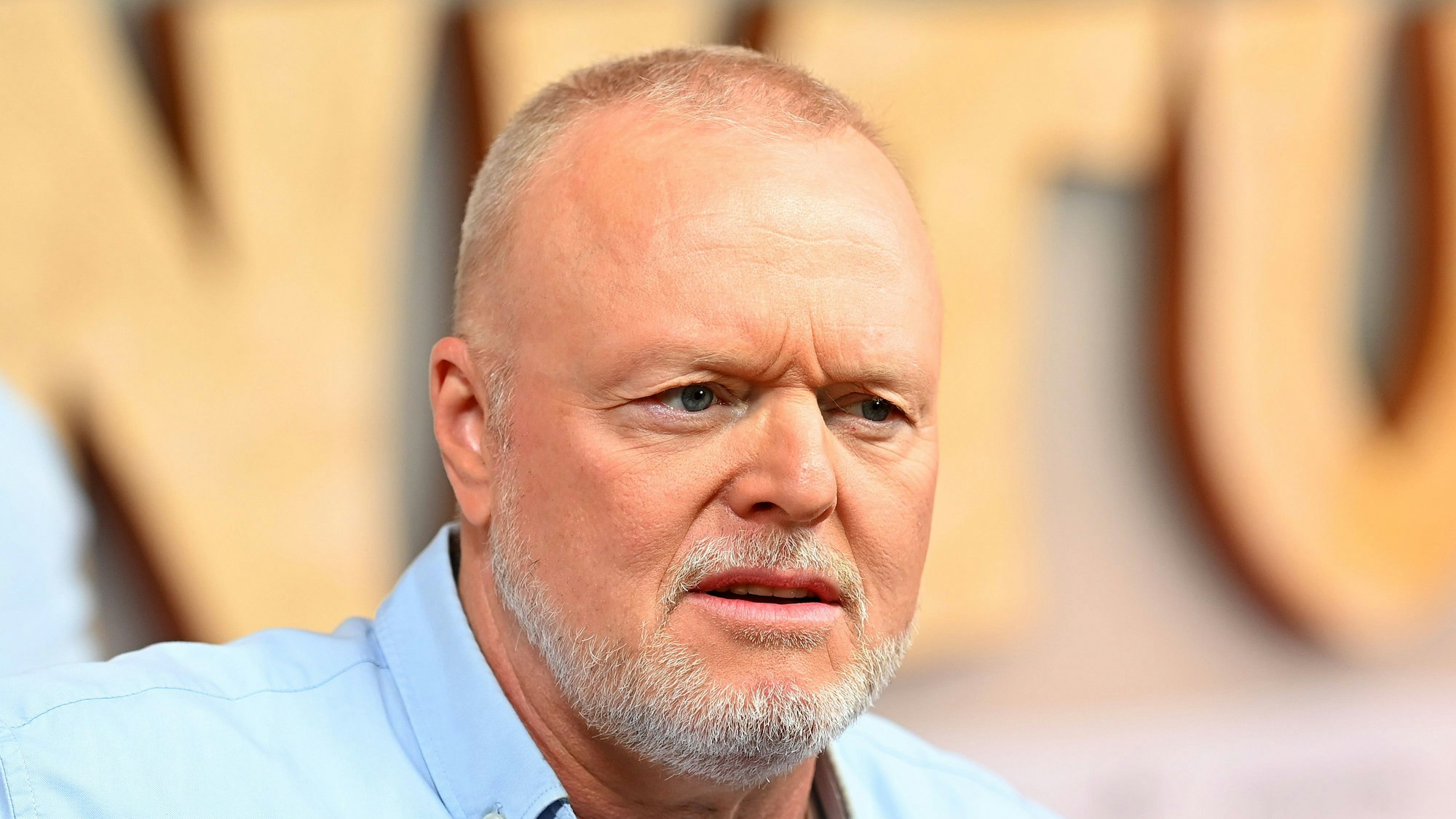 Stefan Raab, Mann mit kurzem Bart und blauen Augen