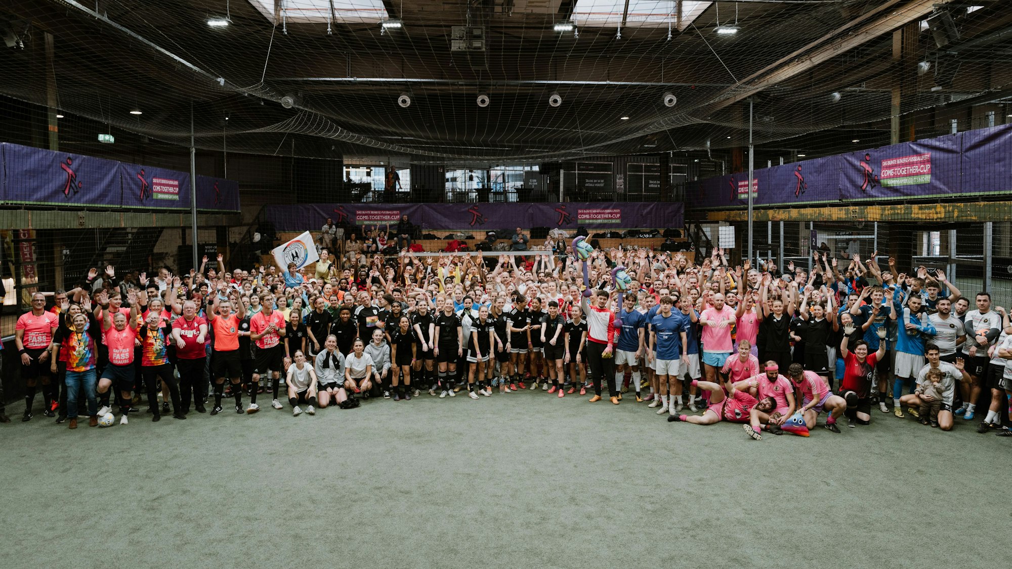 Alle Teilnehmenden des Come-together-Cups.