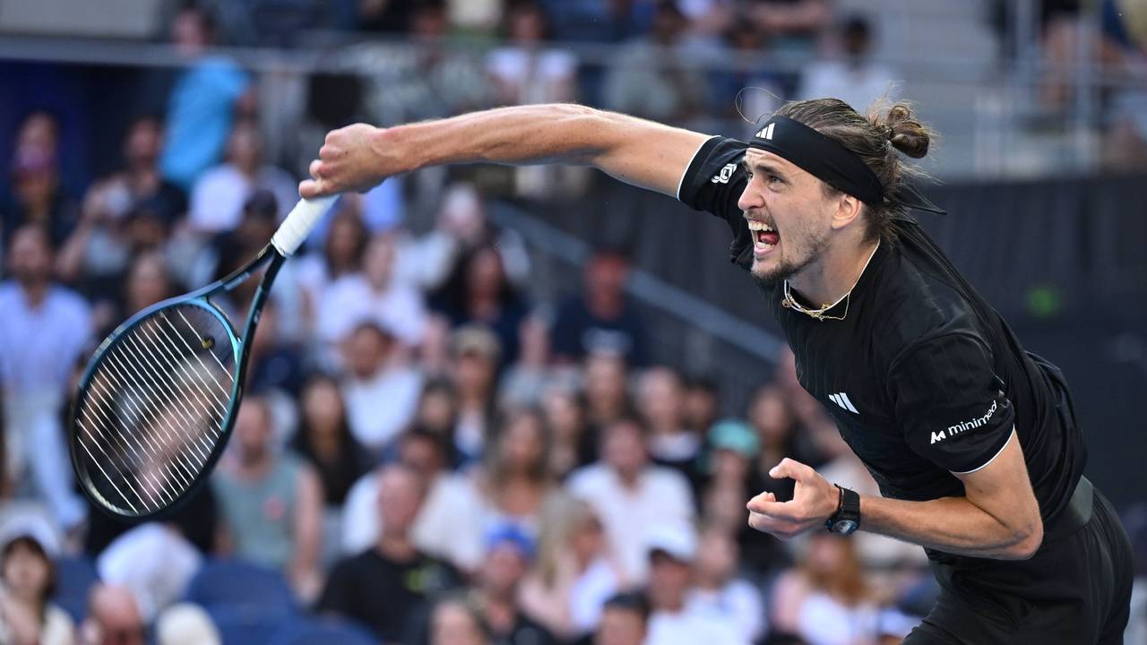 Alexander Zverev bei einem beherzten Aufschlag