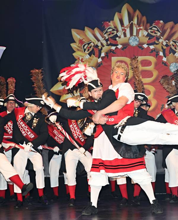 Das Dellbröcker Boore Schnäuzer Ballett auf der Bühne.