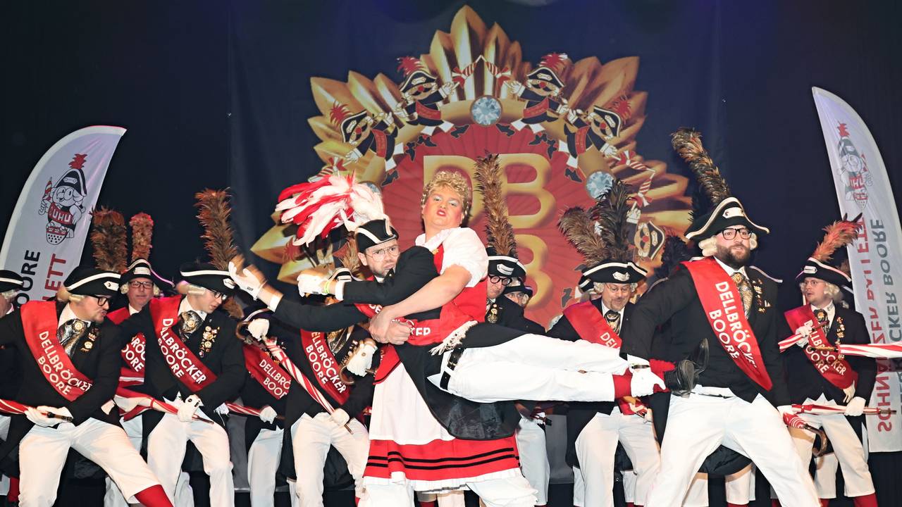 Das Dellbröcker Boore Schnäuzer Ballett auf der Bühne.