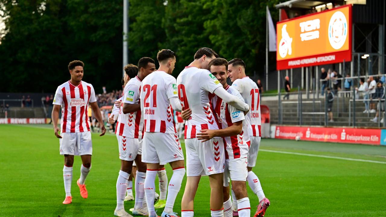 Torjubel bei der U21 des 1. FC Köln.