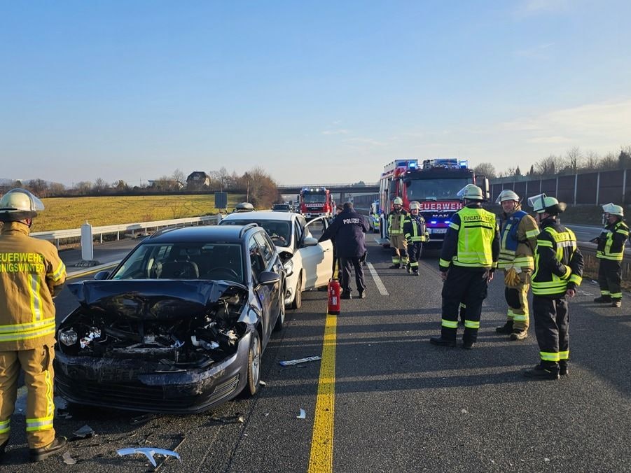 Auffahrunfall auf der A3 mit elf Verletzten.